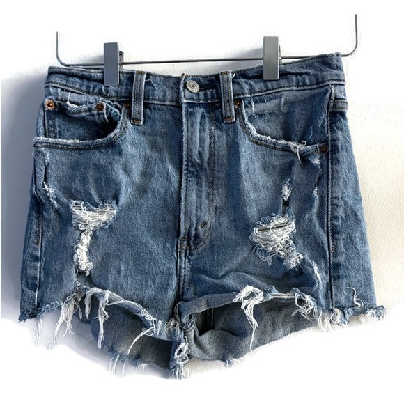Abercrombie & Fitch Pants - Abercrombie & Fitch High Rise Mom Jean Shorts Size 2